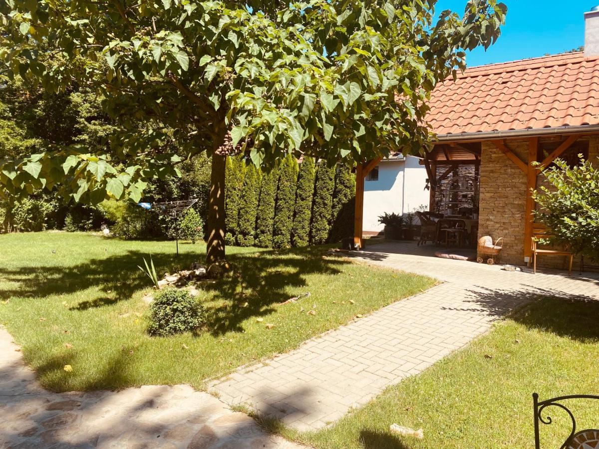 Fonfa Liget Hotel Sénye Екстериор снимка