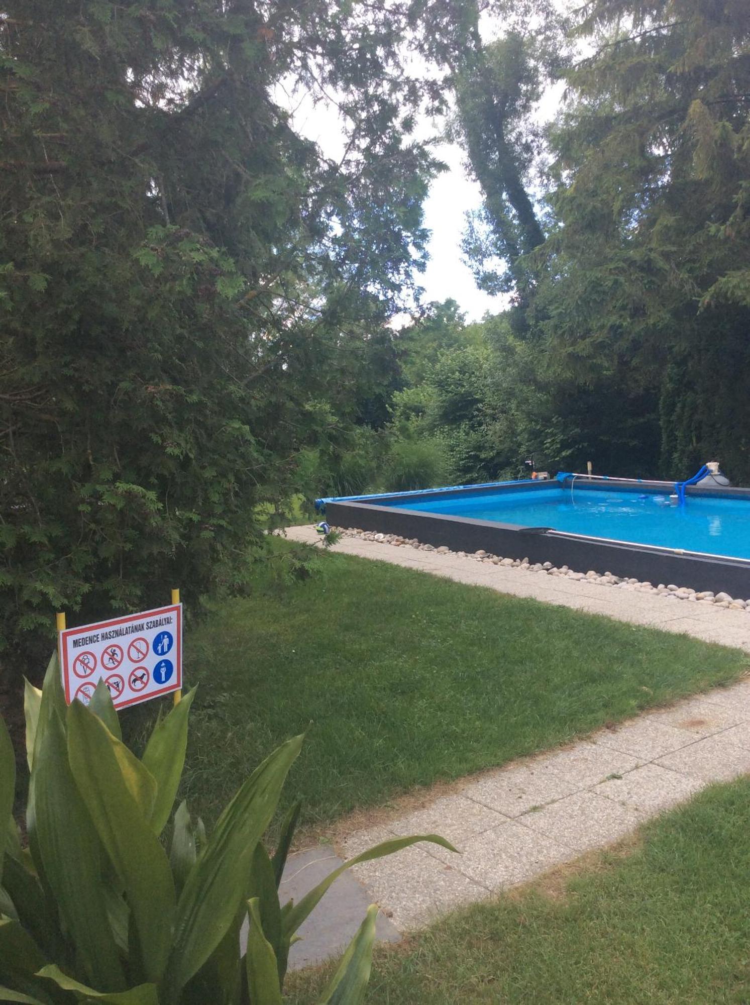Fonfa Liget Hotel Sénye Екстериор снимка