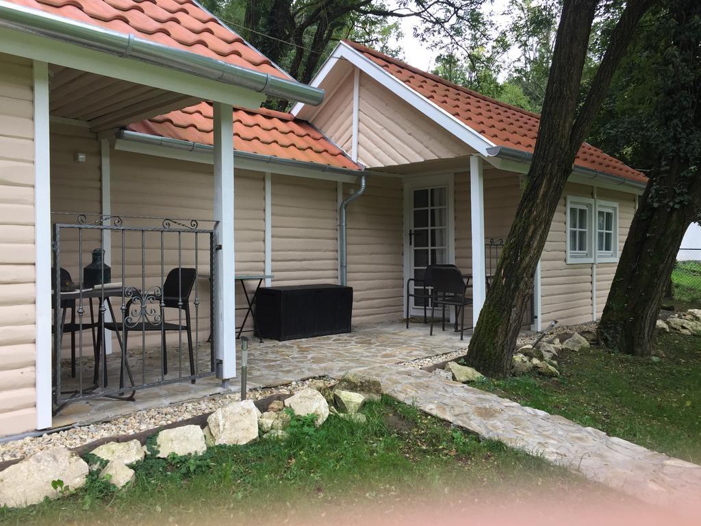 Fonfa Liget Hotel Sénye Екстериор снимка