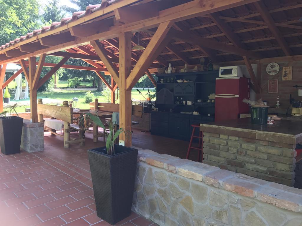 Fonfa Liget Hotel Sénye Екстериор снимка