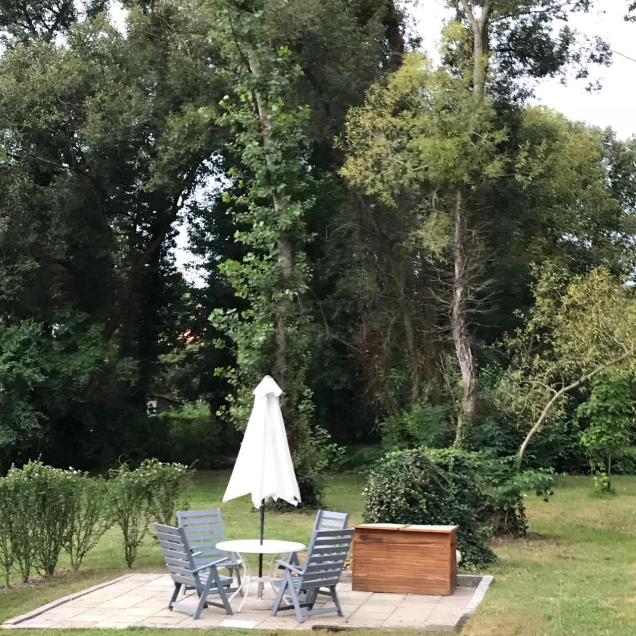 Fonfa Liget Hotel Sénye Екстериор снимка